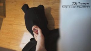 【黑丝诱惑】贱奴跪舔瑶瑶小主的原味棉袜