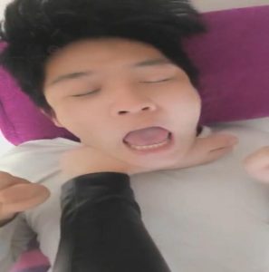 堵住狗嘴往死里踩