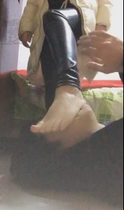 皮裤玉足农家乐里坐脸窒息足深喉調教