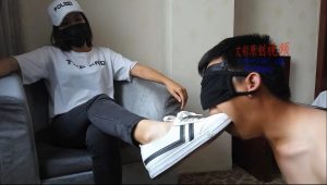 鸽宝原创酒店暴力调教19岁高中生