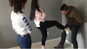 【蛋碎娇娃】悲催的色狼