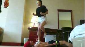 运动双主蹦跳跑步践踏贱狗！