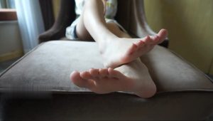 国产私人脚模非常羞涩