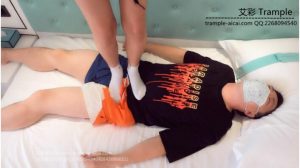 【QD】丝媛超短裤白棉袜带你起飞