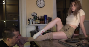 闻舔超美萝莉女神Carmela皮靴超臭棉袜脚-97LZTD-35729