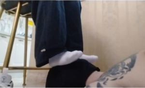 运动鞋白袜桌下无意识-97LZTD-35805