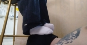 运动鞋白袜桌下无意识-97LZTD-35805