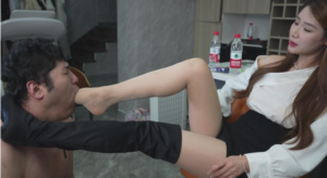 呕吐反胃级别五女S脚深喉全体重深喉 顶级视觉盛宴-97LZTD-36077