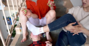 【1080P】KF女女-双主楼道内继续玩弄Astra -97LZTD-36098