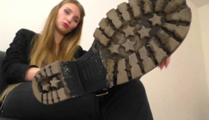 1080这女神的靴子我愿意伺候一辈子-97LZTD-36169