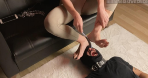 《超级合集》95部美女医生Lilith皮靴臭丝袜脚闷脸窒息踩踏舔脚喝-97LZTD-36308