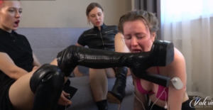 KF 夜场双女主电疗调教 舔长靴 吃口水 -97LZTD-36309